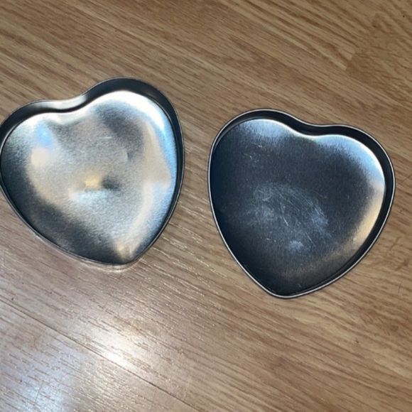 BRIGHTON TIN medium size HEART SHAPE - Picture 5 of 6